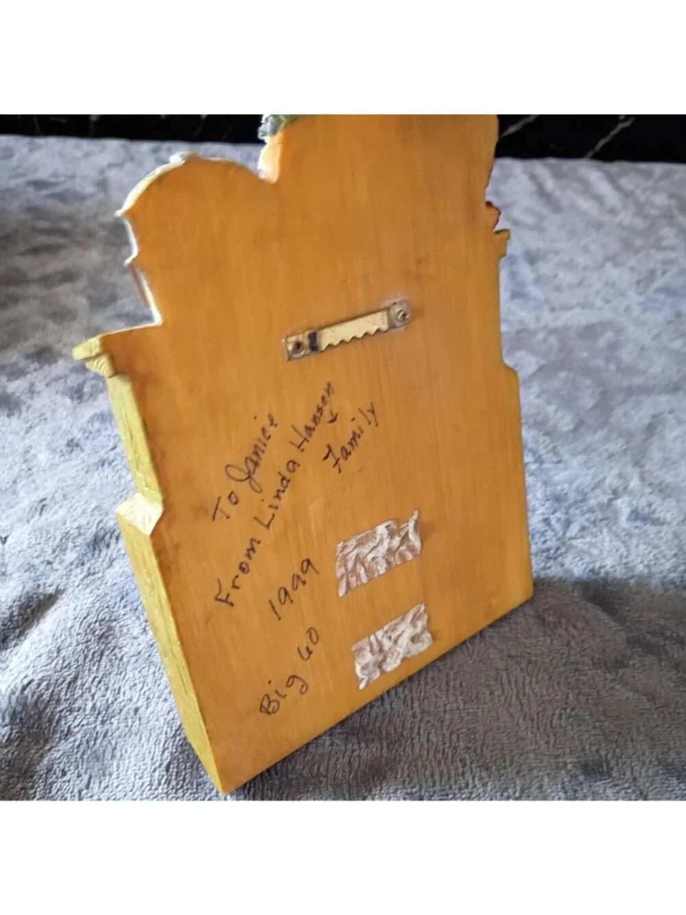 Wall decor key holder
